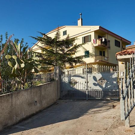 Bouganville House - Casa Vacanze Triparni Екстериор снимка